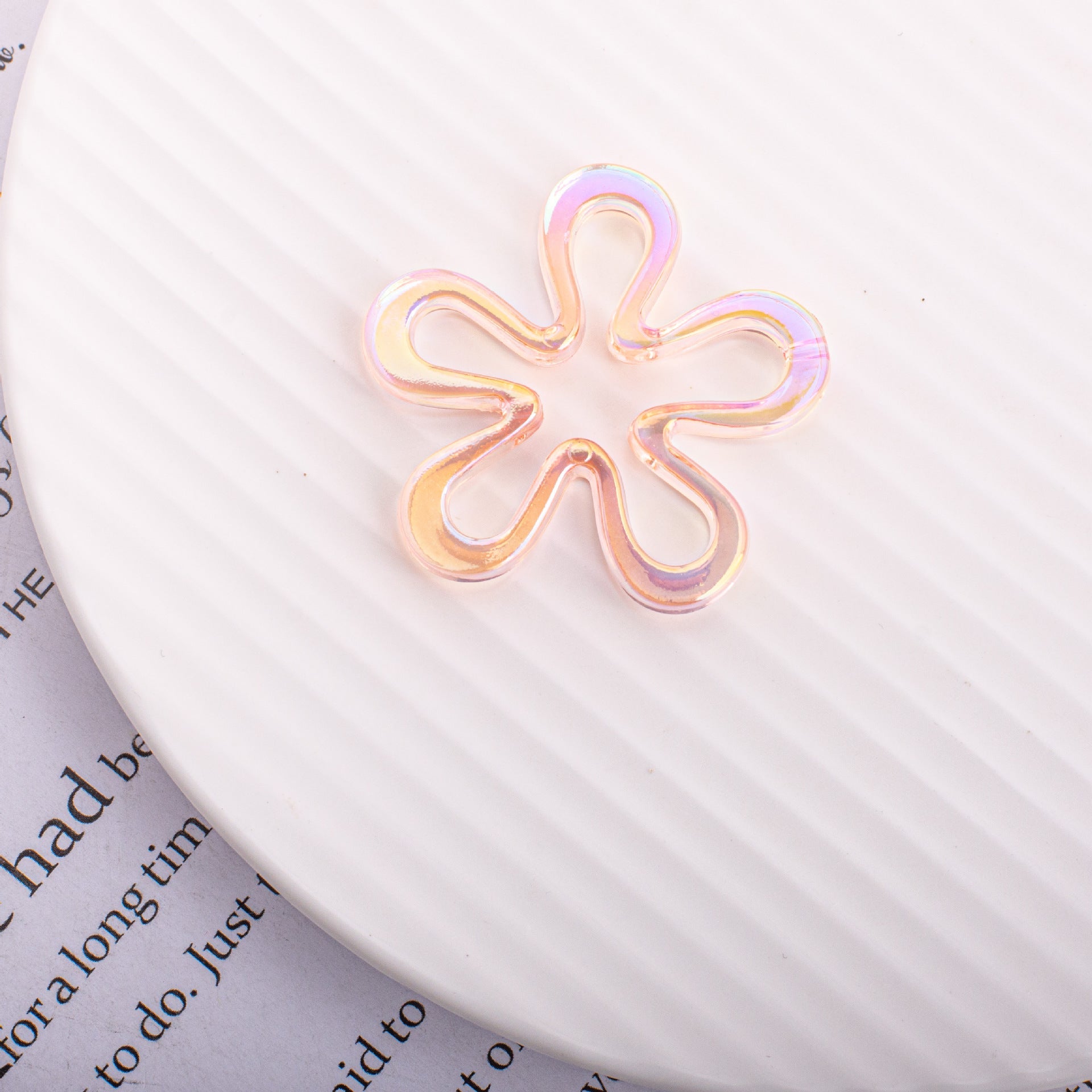 Small Flower Large Wreath Vertical Hole Through Hole Acrylic Beads-50PCS