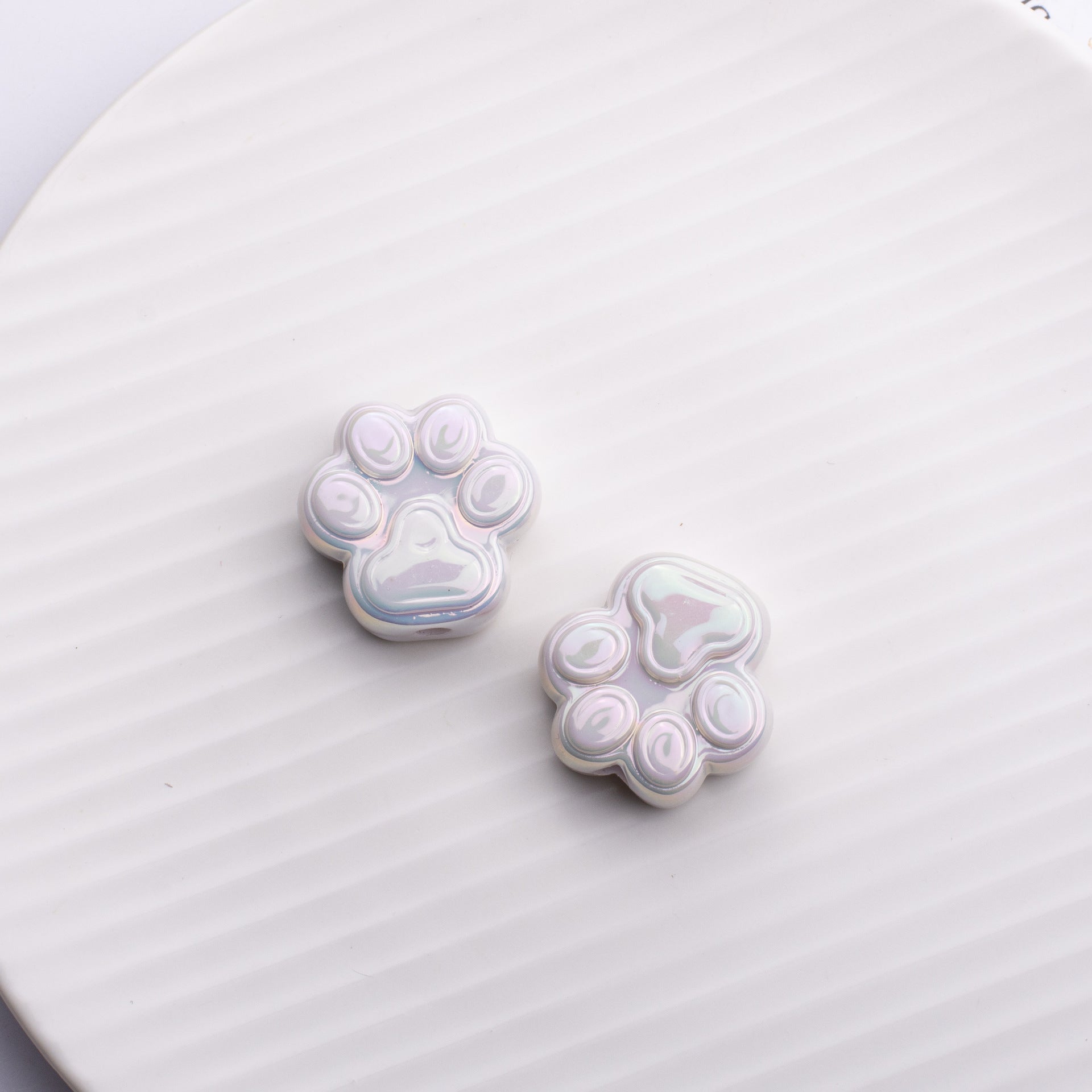 Wholesale Cat Claw Colorful UV Plated Acrylic Straight Hole Loose Beads-50PCS